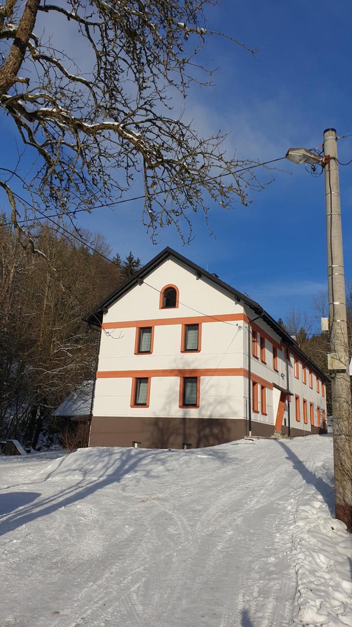 Tkalcovna U Zlateho Potoka Aparthotel Dobrany  Εξωτερικό φωτογραφία